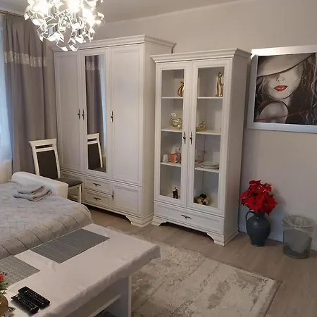 Goscinne Slupy - Parking Homestay Olsztyn (Warmian-Masurian)